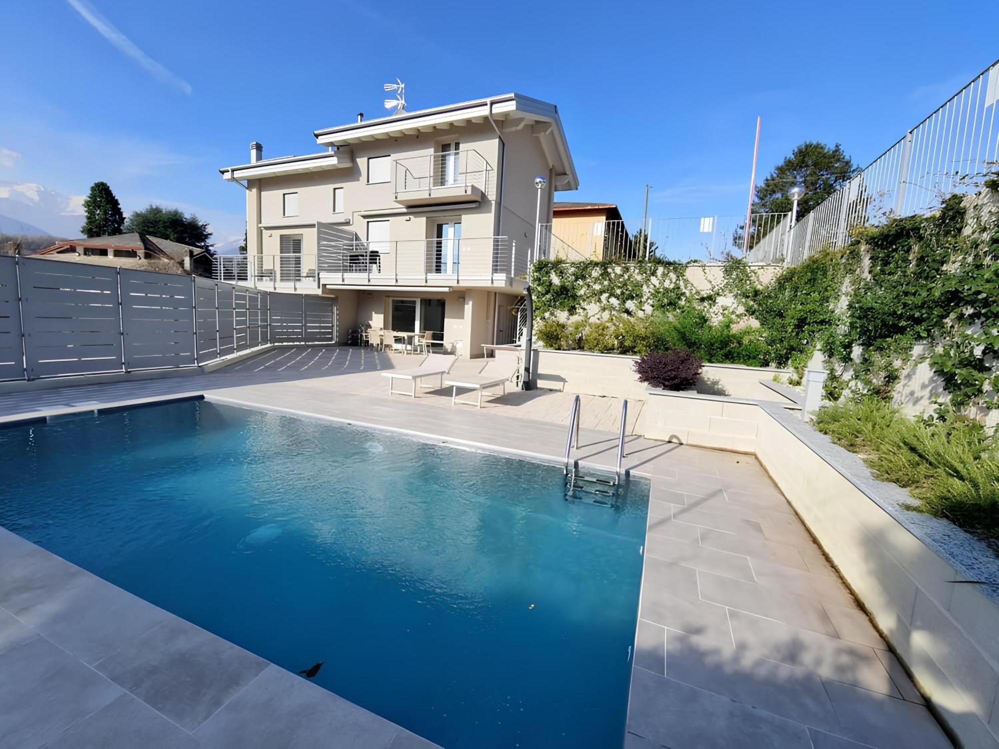 Villa Claudia With Private Pool Colico Exterior foto
